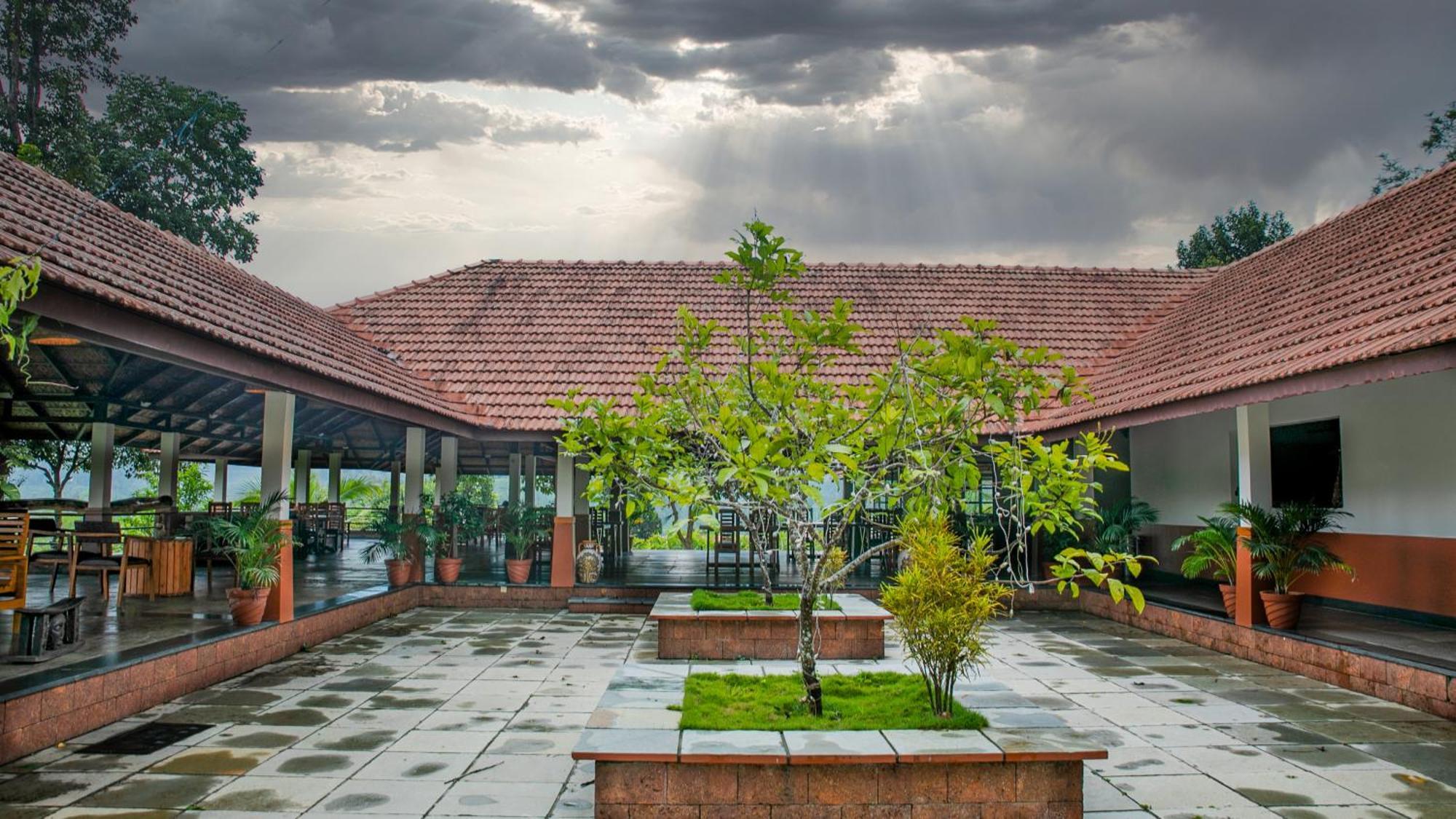 Pranavam Resort & Spa Tariyod Ngoại thất bức ảnh